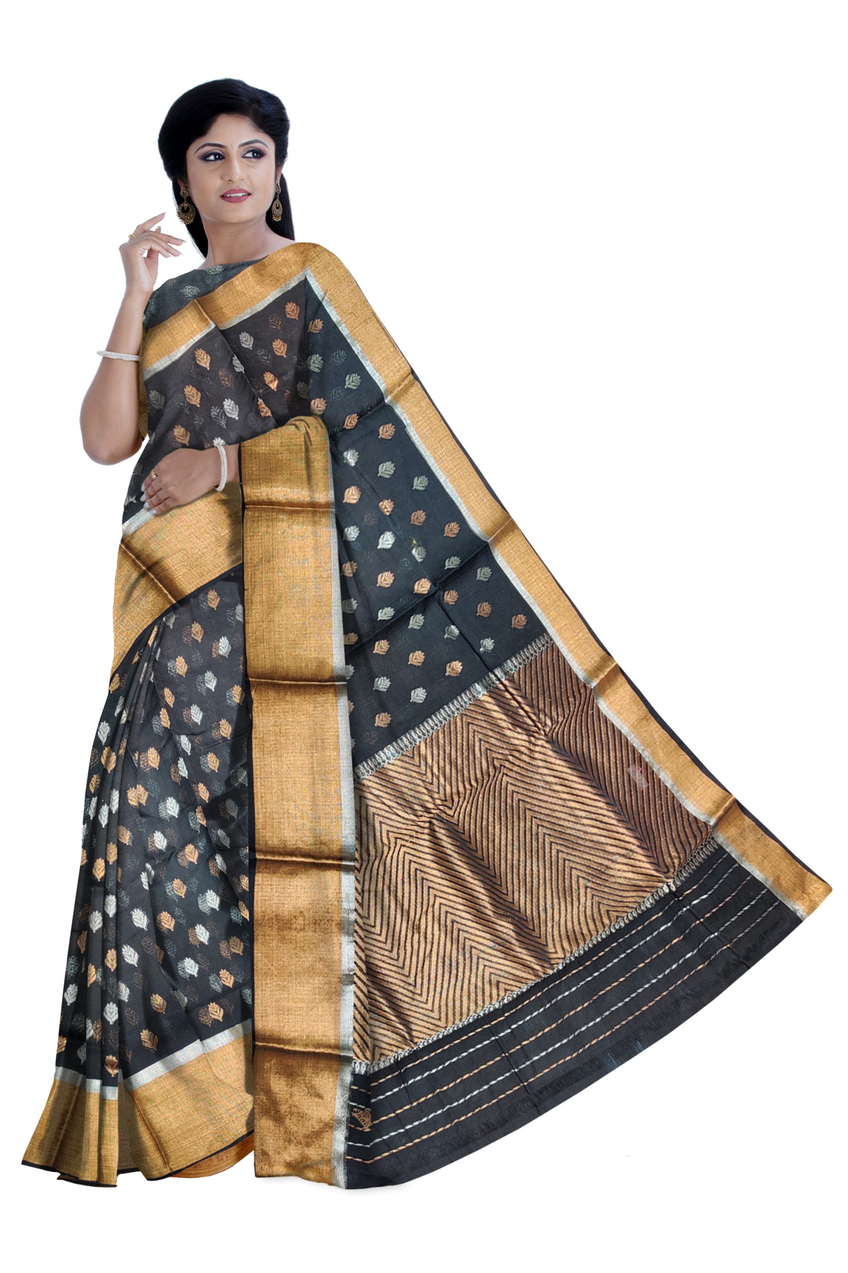 Buy Trendy Women Astha Jari Saree with Blouse Piece Online In India At  Discounted Prices